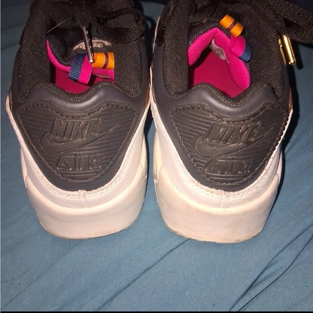 Nike air max 90s women’s 6